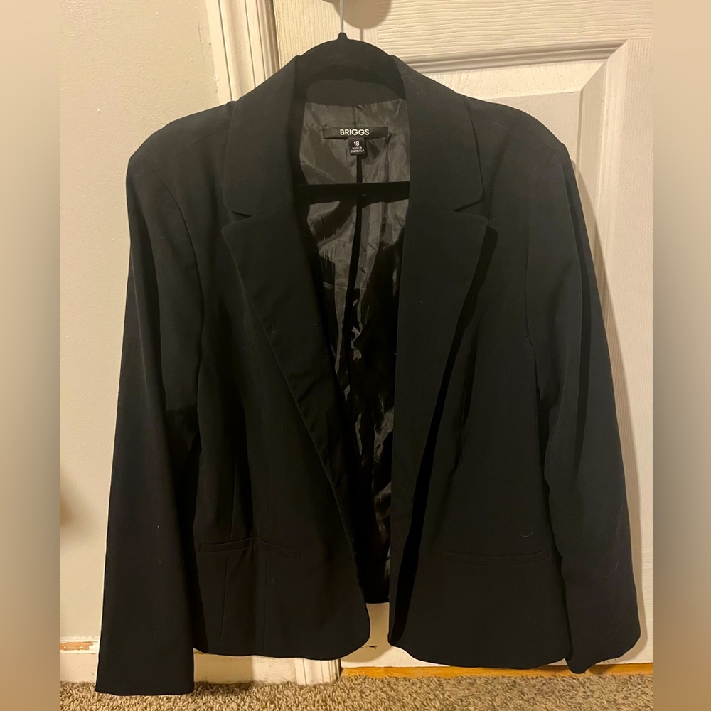 Women’s blazer, size 18